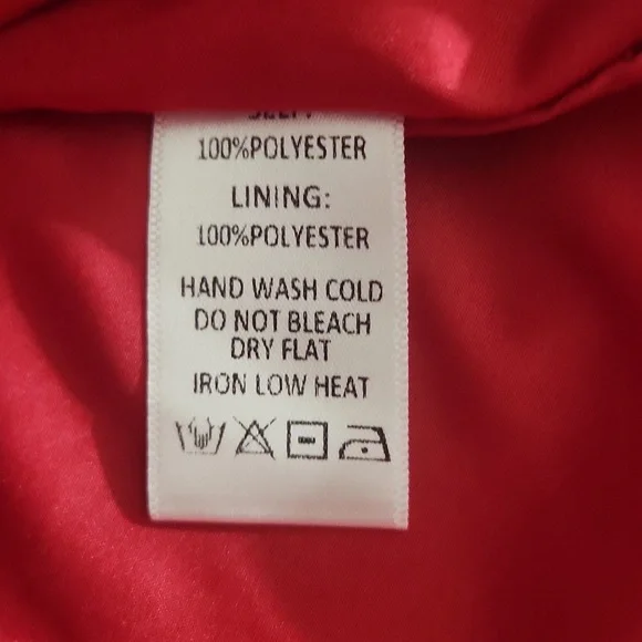 VICI WOMEN'S DREES SIZE SMALL.  COLOR RED - VINE. - Picture 4 of 9